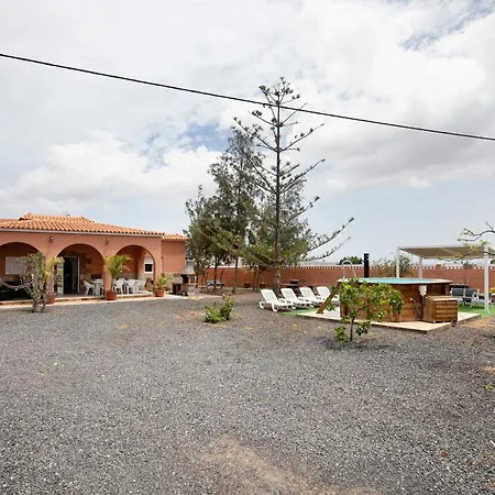 Abundia House كاليتا ذي فوستي