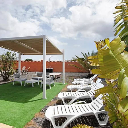 Abundia House Βίλα