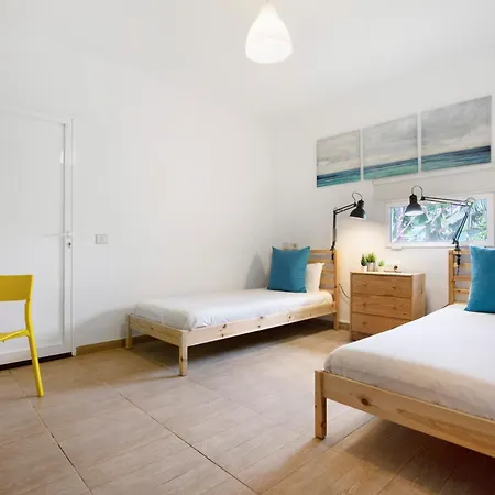 Abundia House Вилла